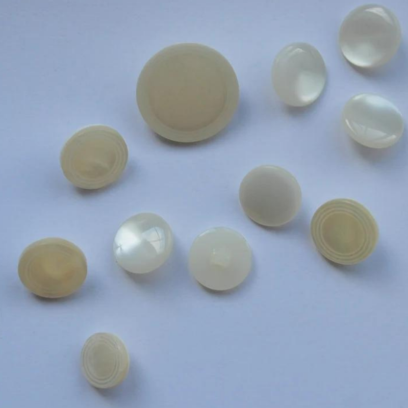 Lot of 12-28 mm Vintage Off-White Buttons