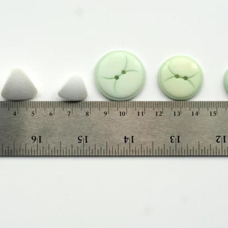 Lot of 15-30 mm Vintage Green & White Buttons