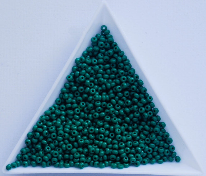 Opaque Medium Green Czech Seed Beads, 10/0