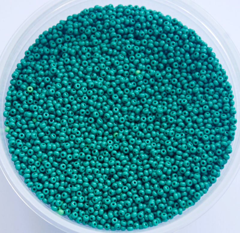 Opaque Medium Green Czech Seed Beads, 10/0